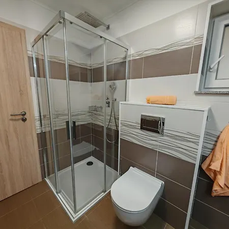 Apartment Leo *